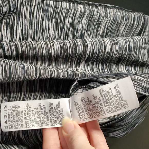 Roxy Dry-Flight Strappy Tank with Built In Bra & Removable Cup Pads - Size Small - Picture 12 of 15